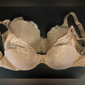 Natori Elusive Full Fit Bra NEW WITHOUT TAG
SIZE 30DDD